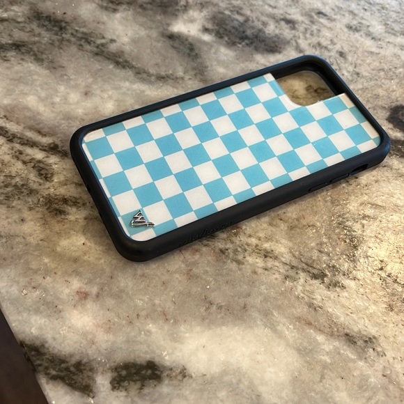 11 Pro Max Checkered Wallflower Case - Picture 1 of 5